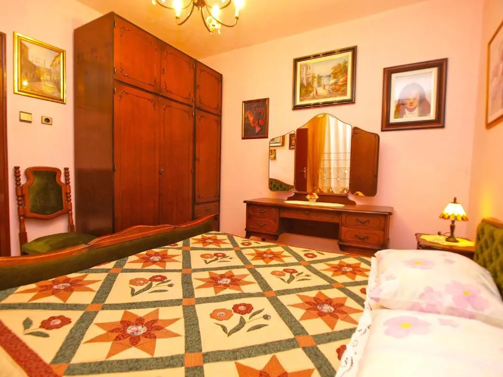 Apartments and room Rabac 155