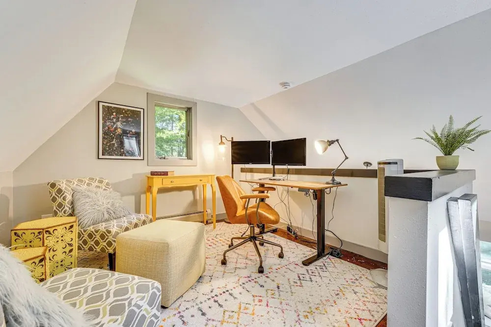 Vermont Mountain Retreat: The Antler House