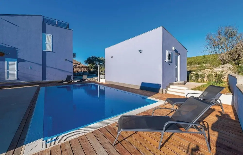 Awesome Home in Veli Rat With Wifi and 2 Bedrooms