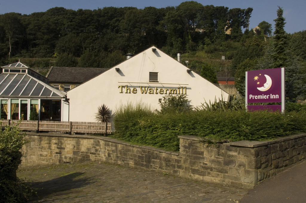 Premier Inn Halifax South