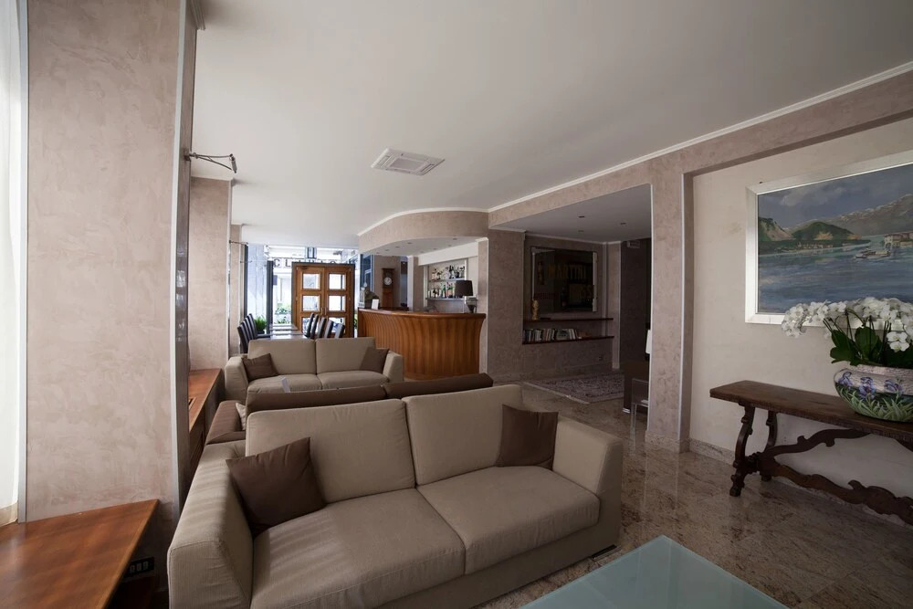 Hotel Miralago