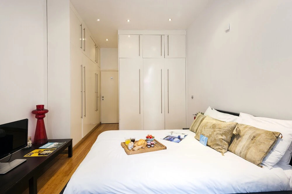 The Cheniston Gardens Abode - IA01