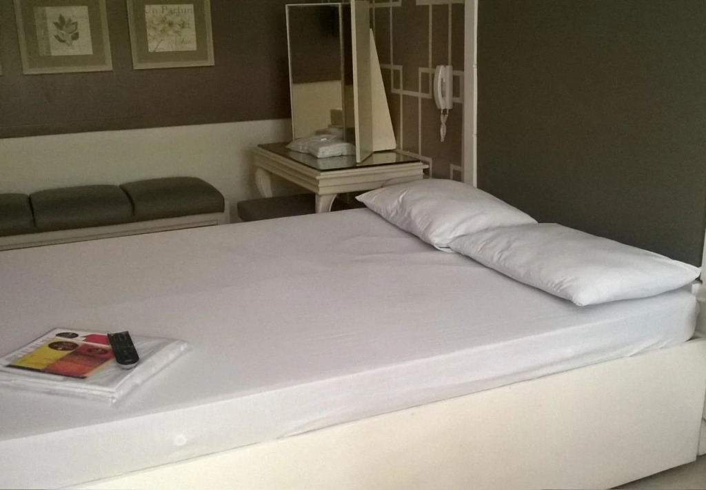 Goldstar Garden Inn
