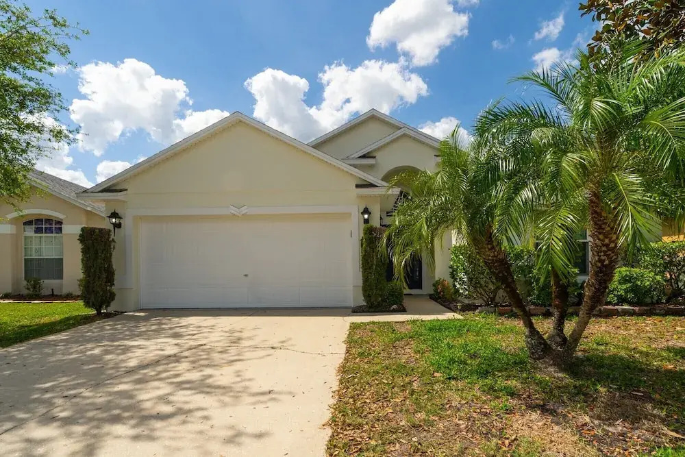 1114 4-bed Pool Home, Liberty Village Kissimmee