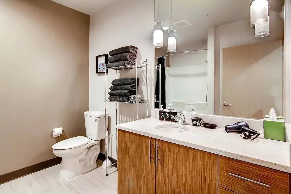 Speechless In Seattle! #1 Location - 2BR - Free Parking! (VR1)