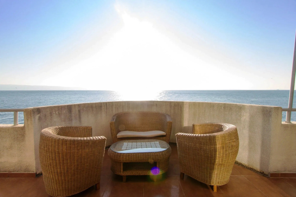 Villa Tamaris on the beach