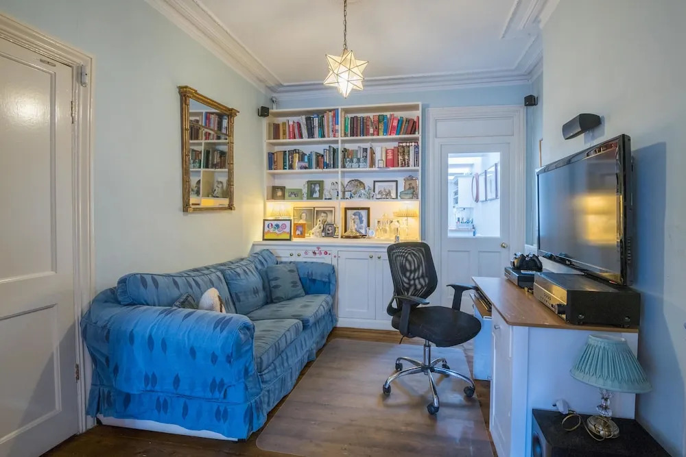 Sensational Wandsworth Home by King George's Park