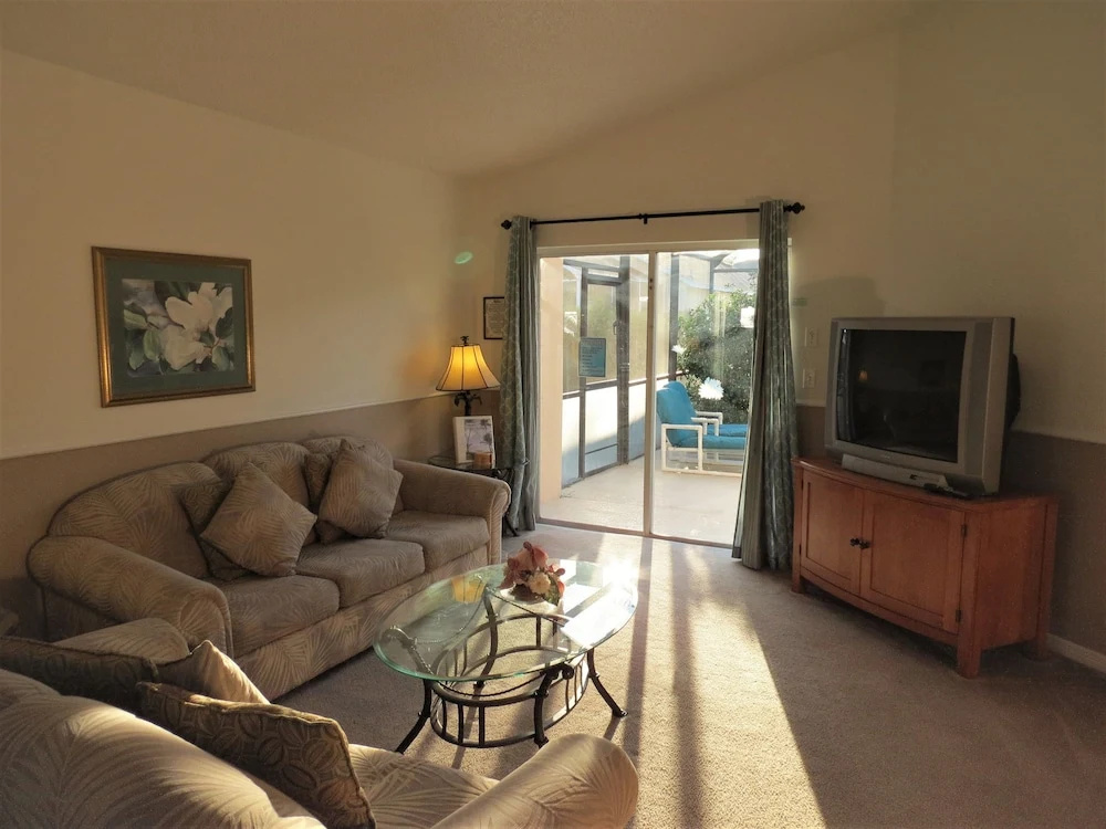 EMV Pool Homes