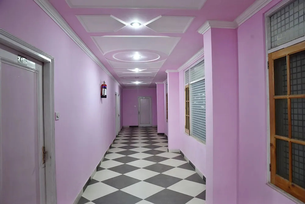 OYO 10752 Hotel Sitara International