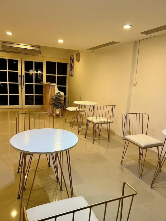 Comfy Crib Hostel 2