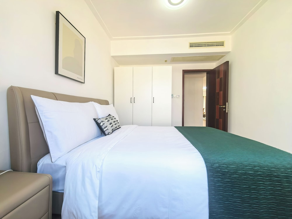 Tyms 3BR 2BA Residence Yucui Shanghai
