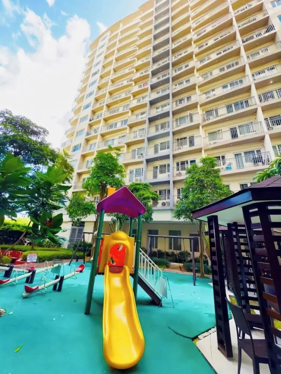 Paradise Staycation At South!