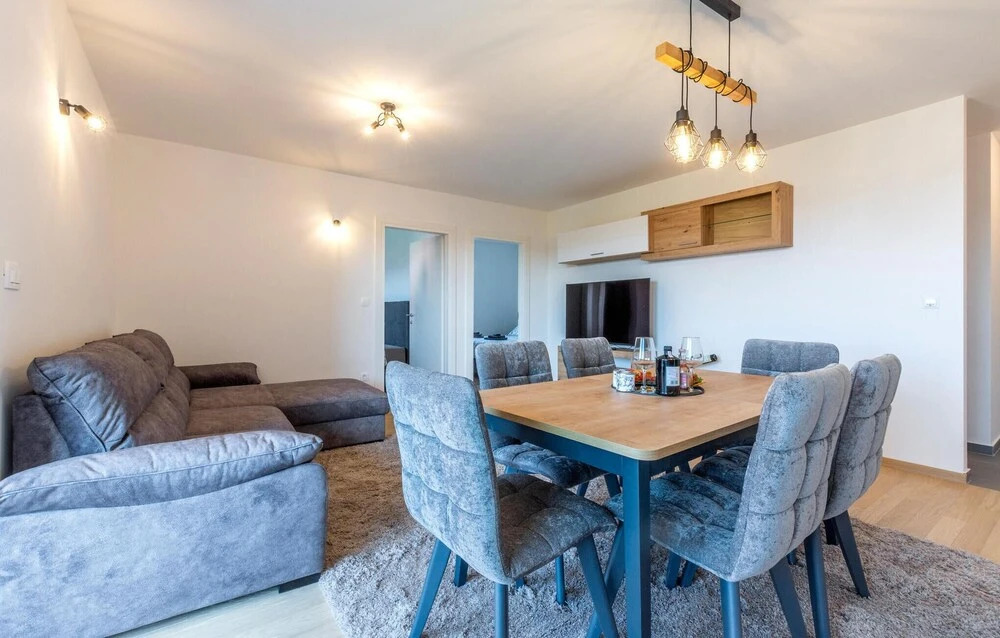 Stunning Apartment in Solin With Wifi and 2 Bedrooms