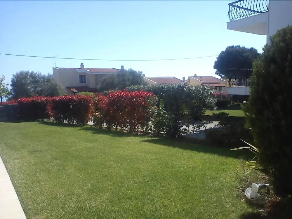 Marios Garden House