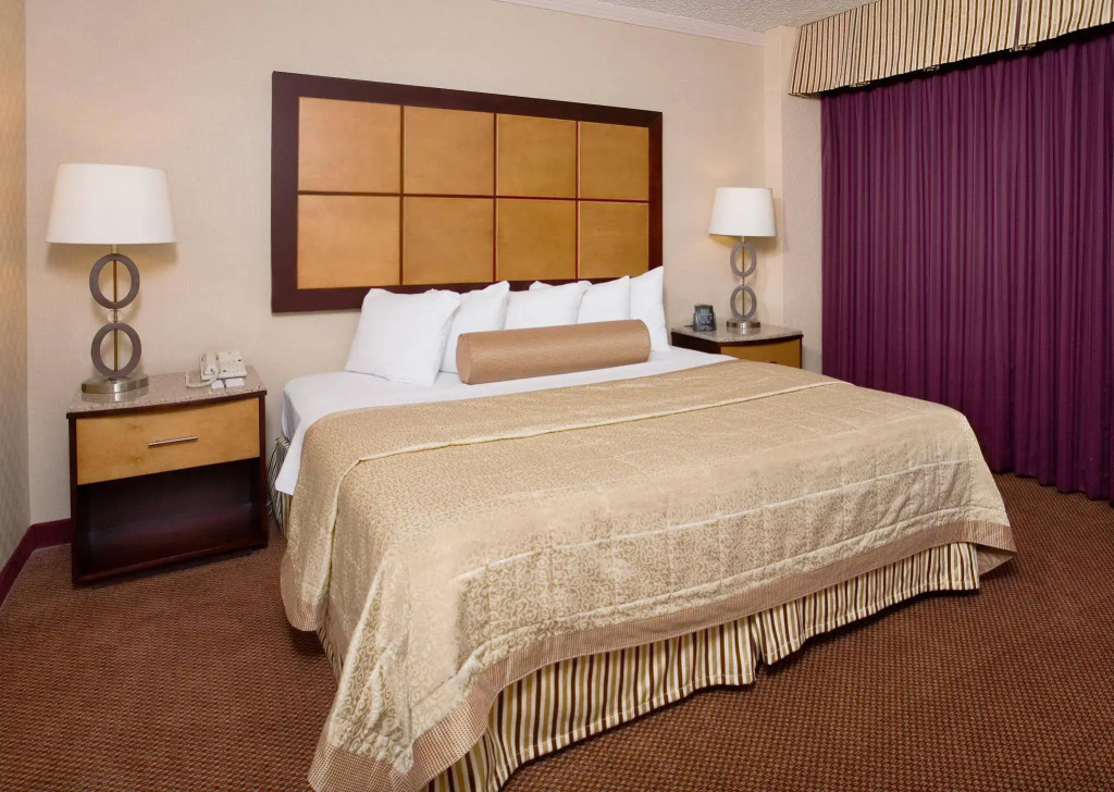 Embassy Suites by Hilton Dallas-Love Field
