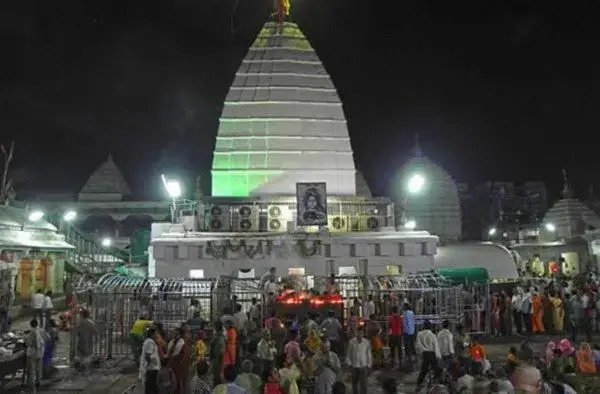 Rupak Lodge- Call 79031-58122- Near to Baba Baidyanath Temple