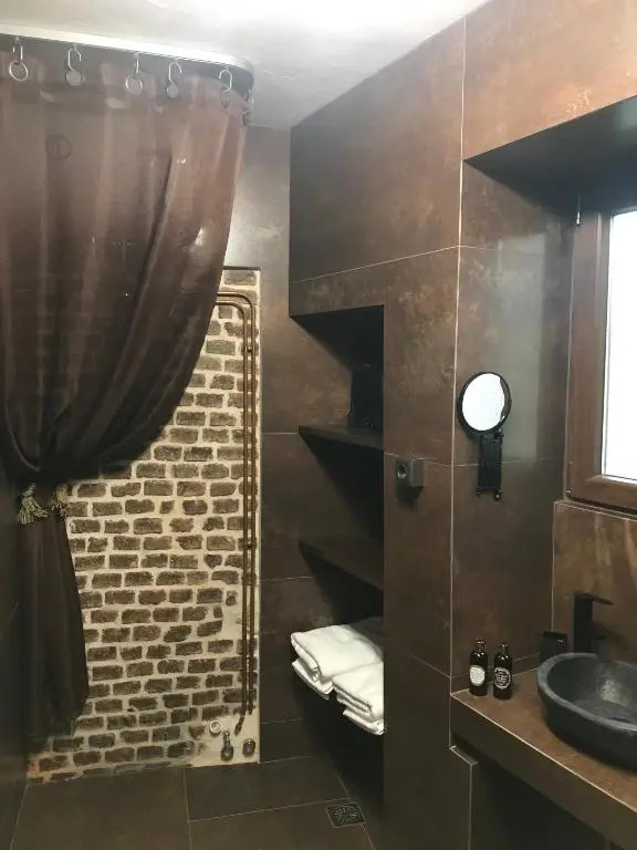 SAMOS MARIAs STONE HOUSE 1