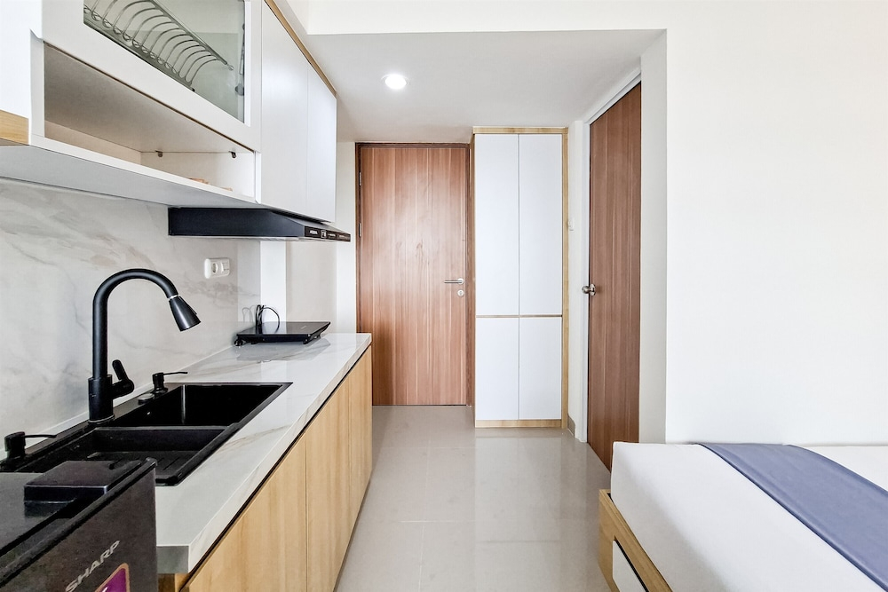 Good Location Studio At Cisauk Point Apartment