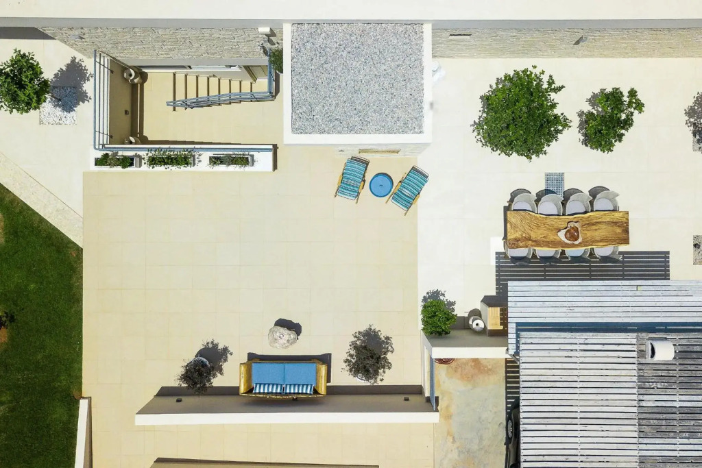 Villa Elias