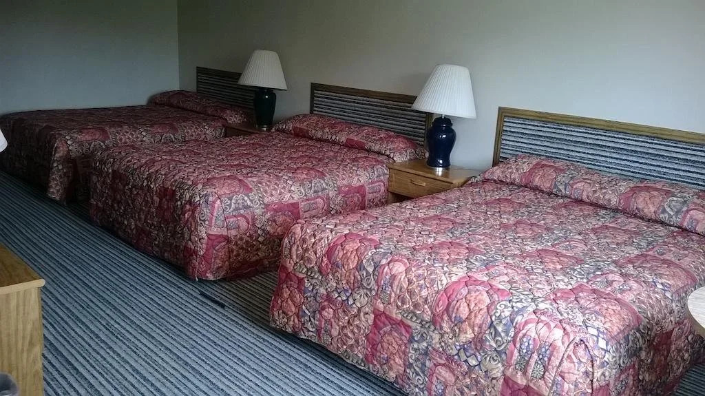 Silver Sands Motel