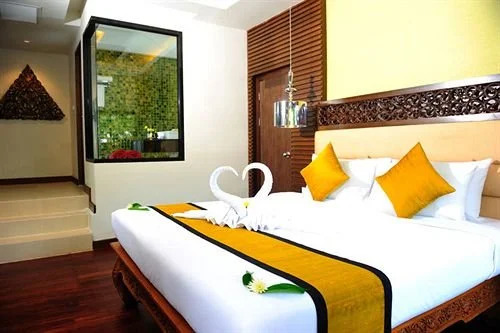 White Peach Hotel