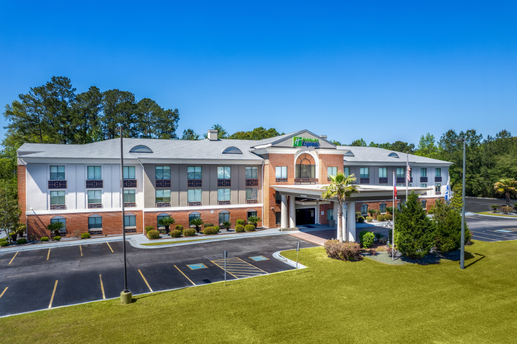 Holiday Inn Express Hotel & Suites Hinesville by IHG