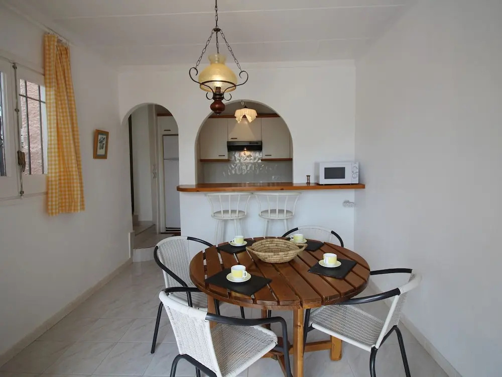 Villa in Empuriabrava With Private Pool Suitable for Families up to 6 People