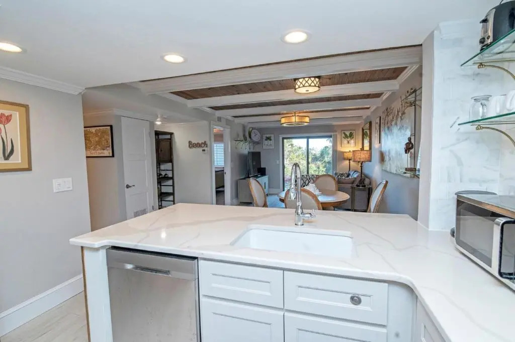 8114 Ocean Front 1st Floor
