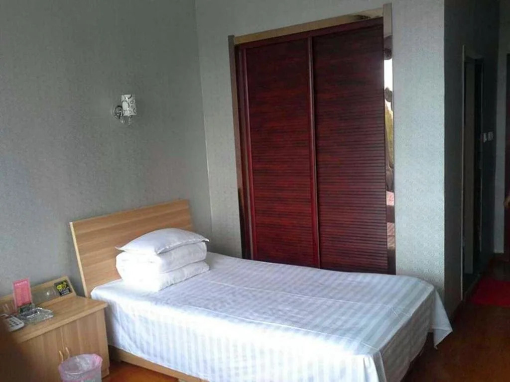 Huadu Business Inn