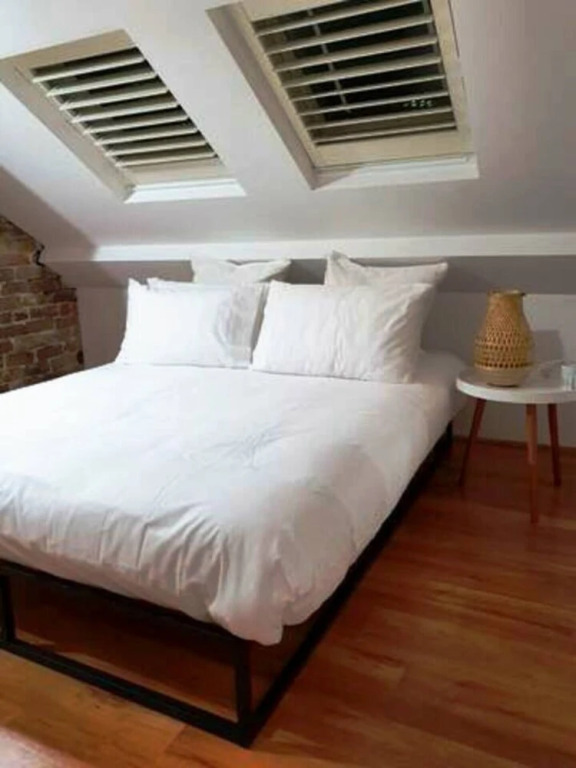 THE Roezetta 3 Luxury Stylish Unit, Walk TO City