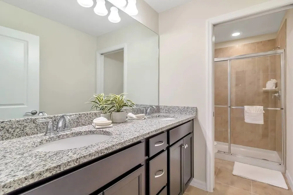 Lavish 5bd/4ba Home With Mickey Room and Stunning Pool Area #5st565