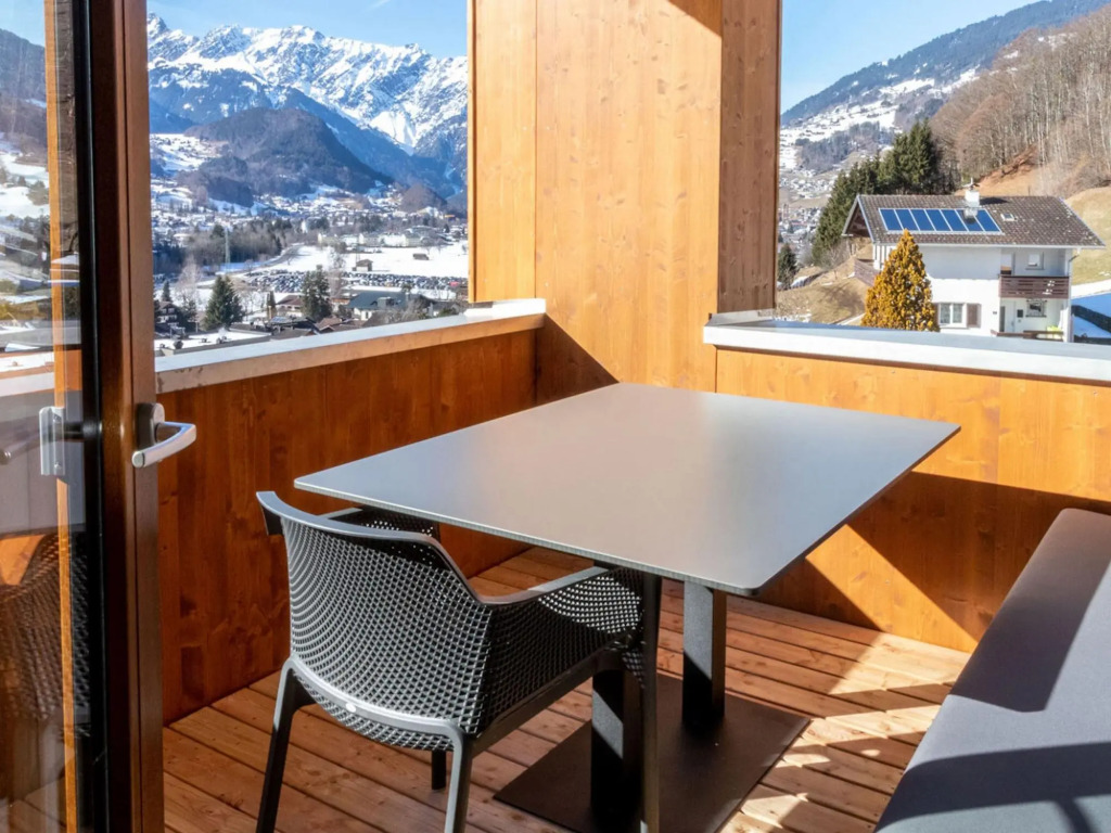 Luxury apartment with sauna, Zamang lift at 600 m.