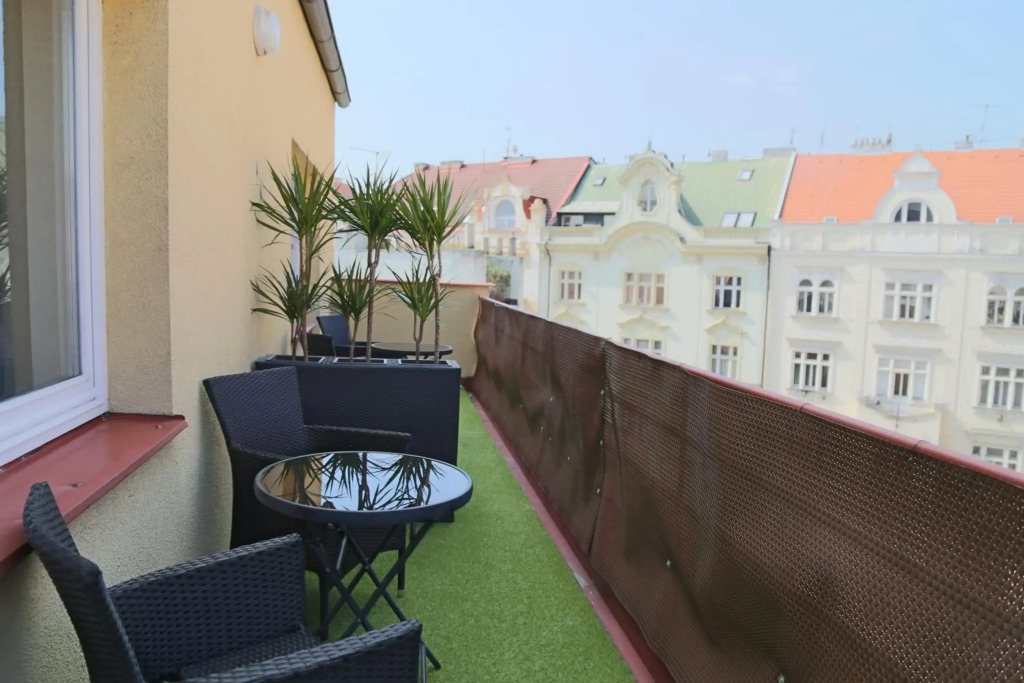 Budget Charles Square Apartments