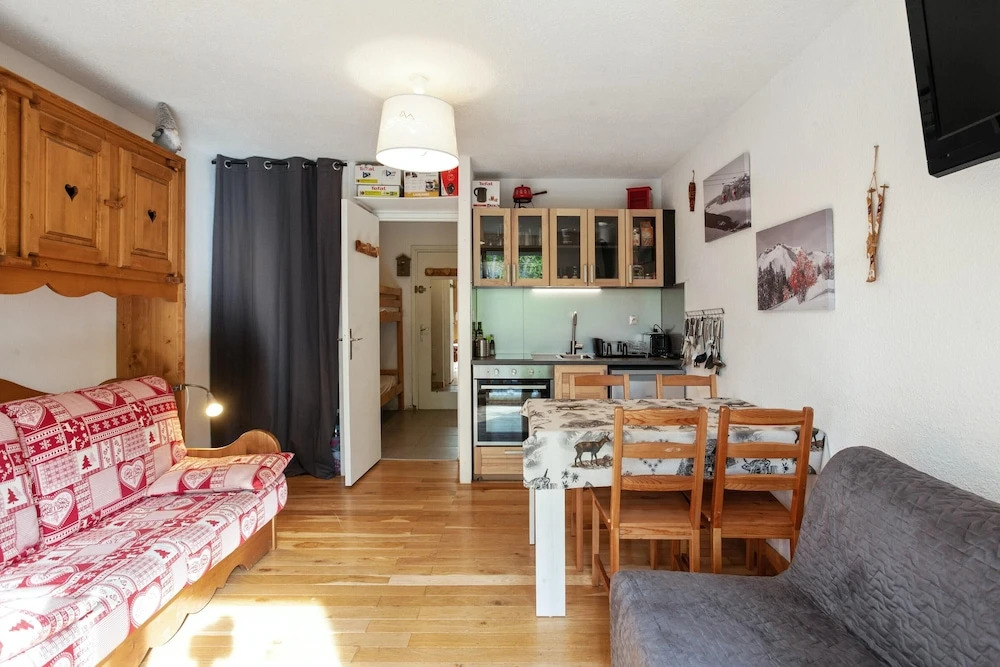 Studio in Les Deux Alpes , With Wonderful Mountain View and Balcony