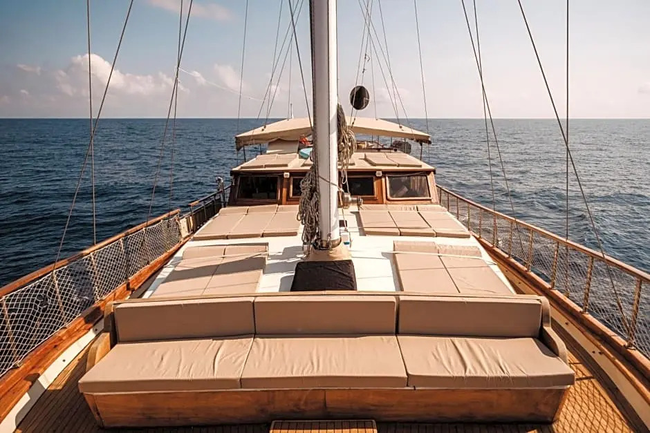 Sicily Sea Charter CAICCO HANDE CAPO GALERA