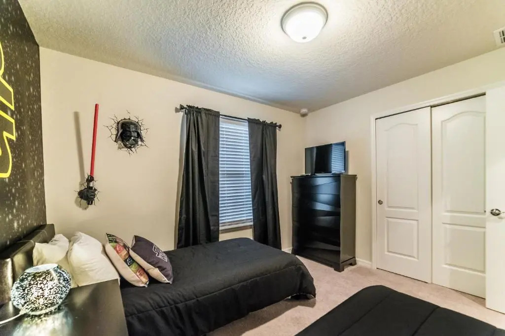 Beautiful townhome with splash pool and game room