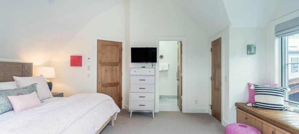 Ballard Escape by Exceptional Stays