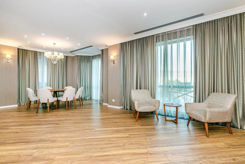 Apartment near Four Seasons