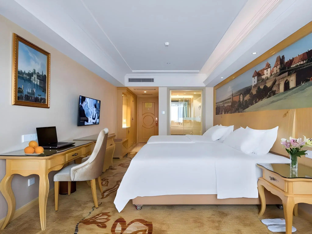 Vienna Hotel (Guangzhou railway station & Xiaobei subway station)