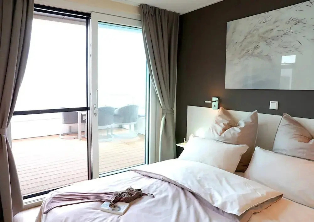 Coastal Comfort With Terrace