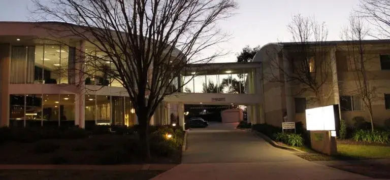 Premier Hotel & Apartments