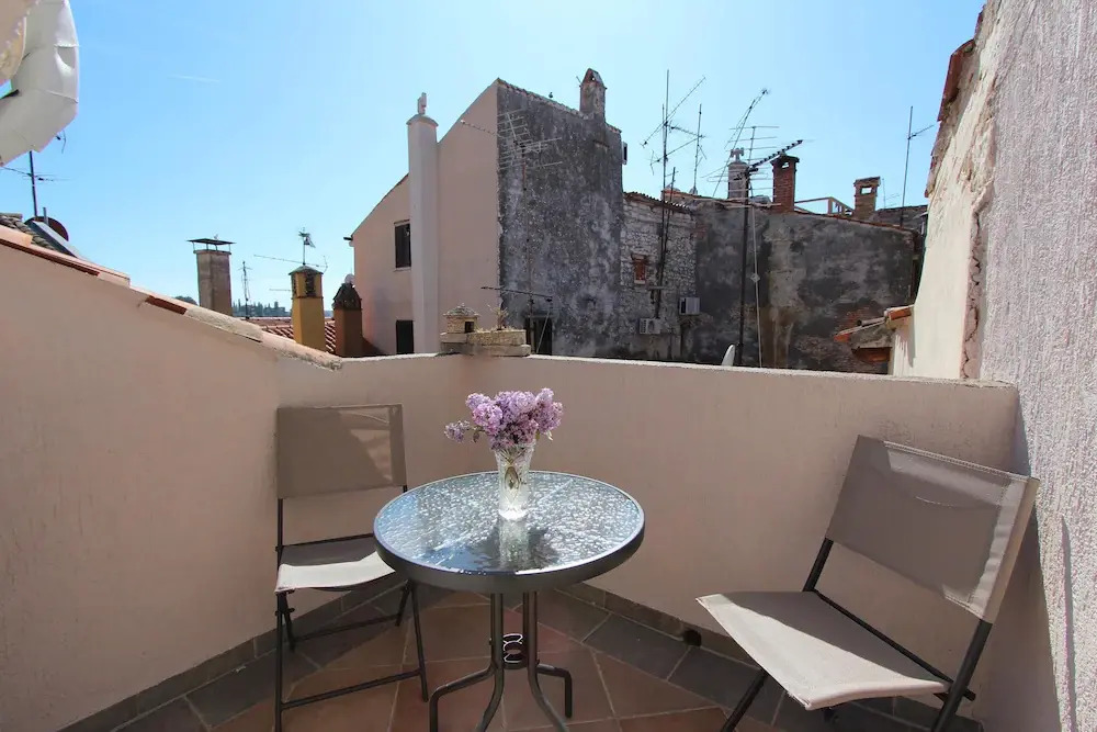Apartment Midea