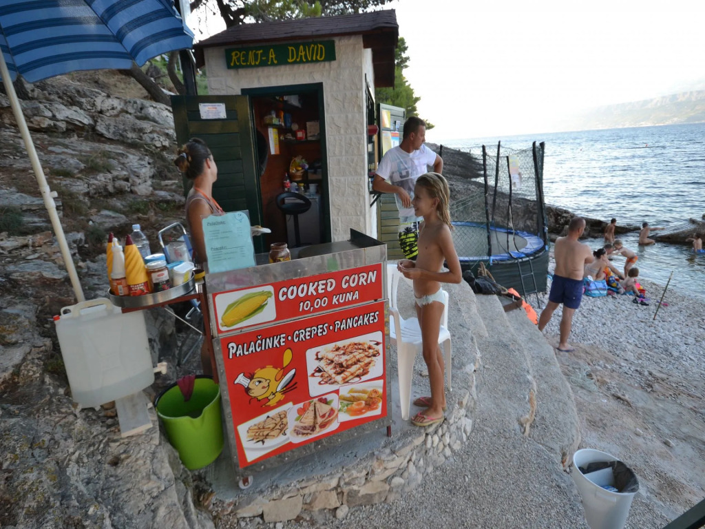 Studio apartment Suzane - terrace and sea view SA-Iris Postira, Island Brac