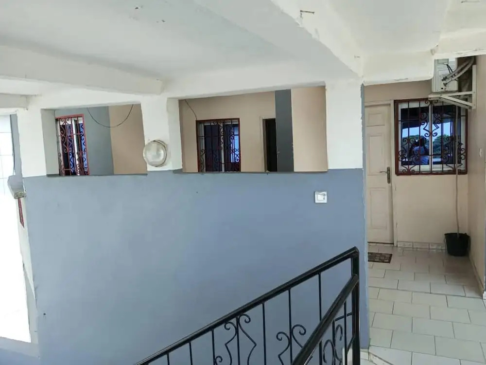Apt - Sleeps 4 - Parking - Garden