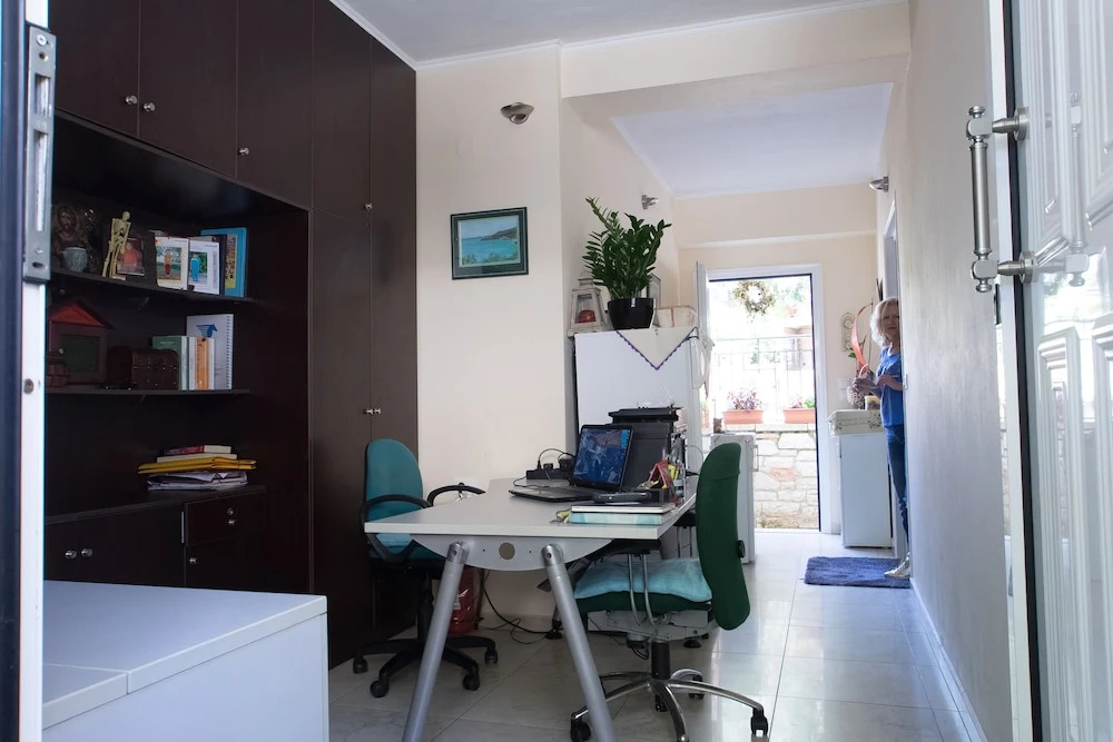 Chrisanthi Apartments