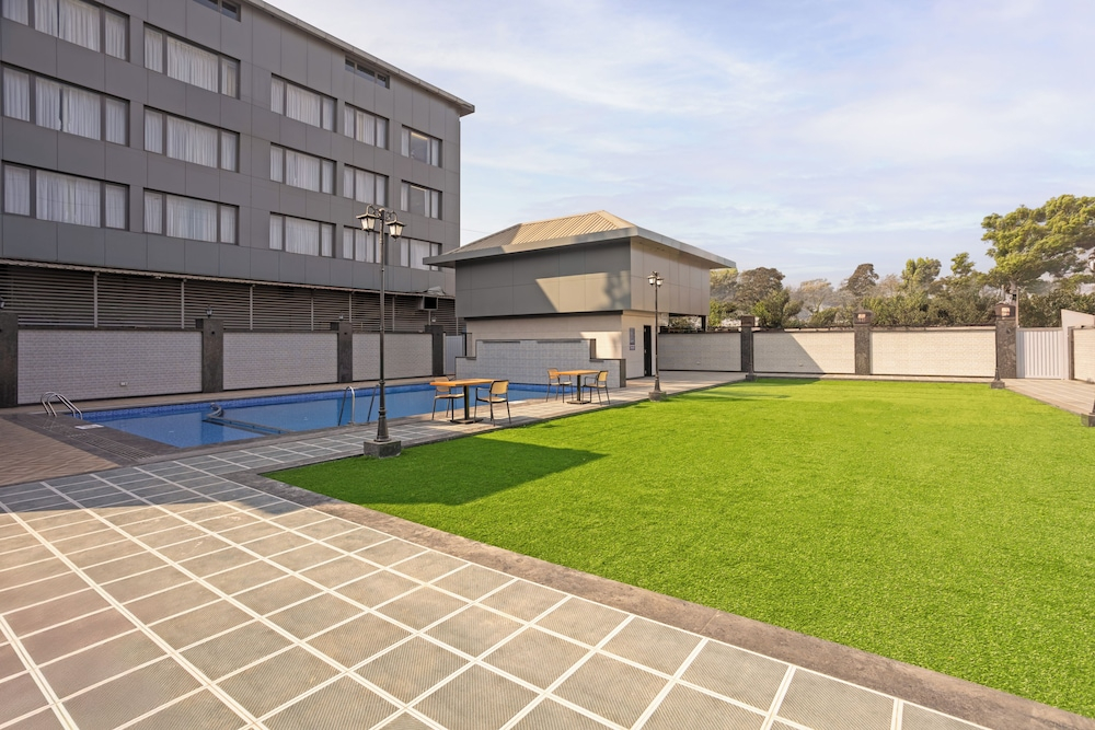 Hill Berry - A SoVo Hotel