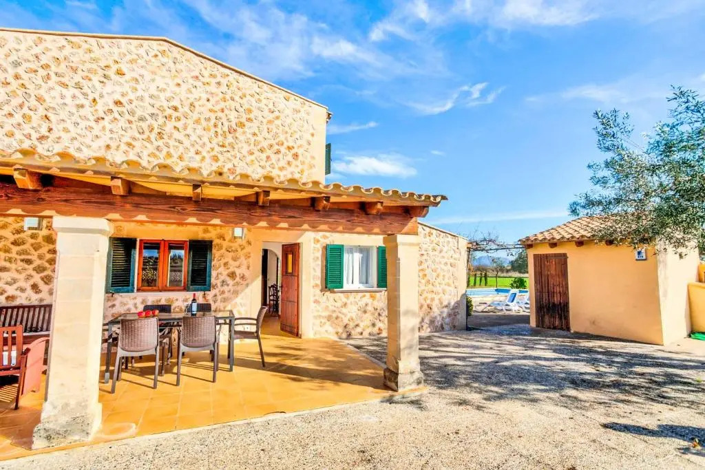 Aumadravet del Bosch by Villa Select