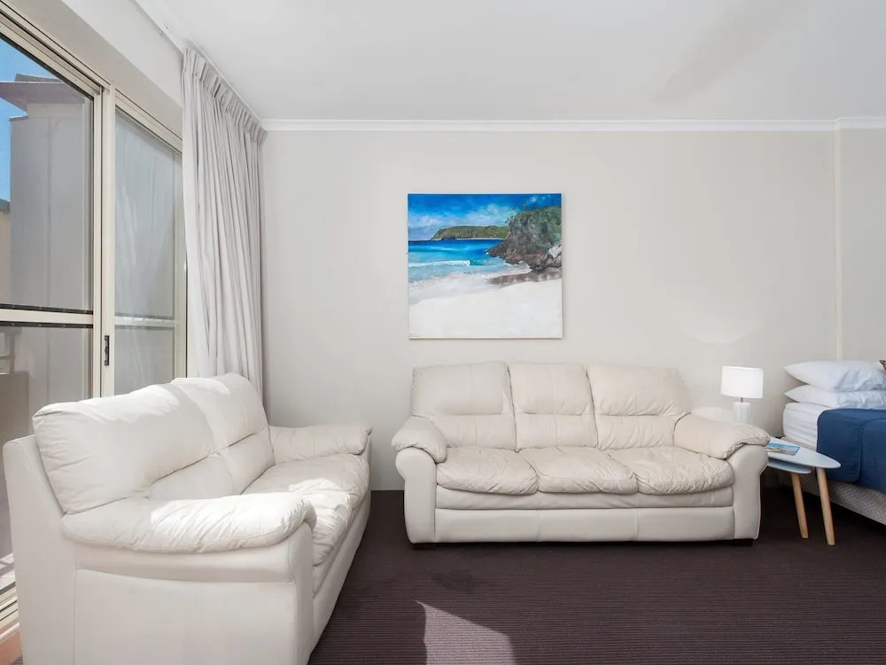 Whitesands, Unit 213 Shoal Bay Road