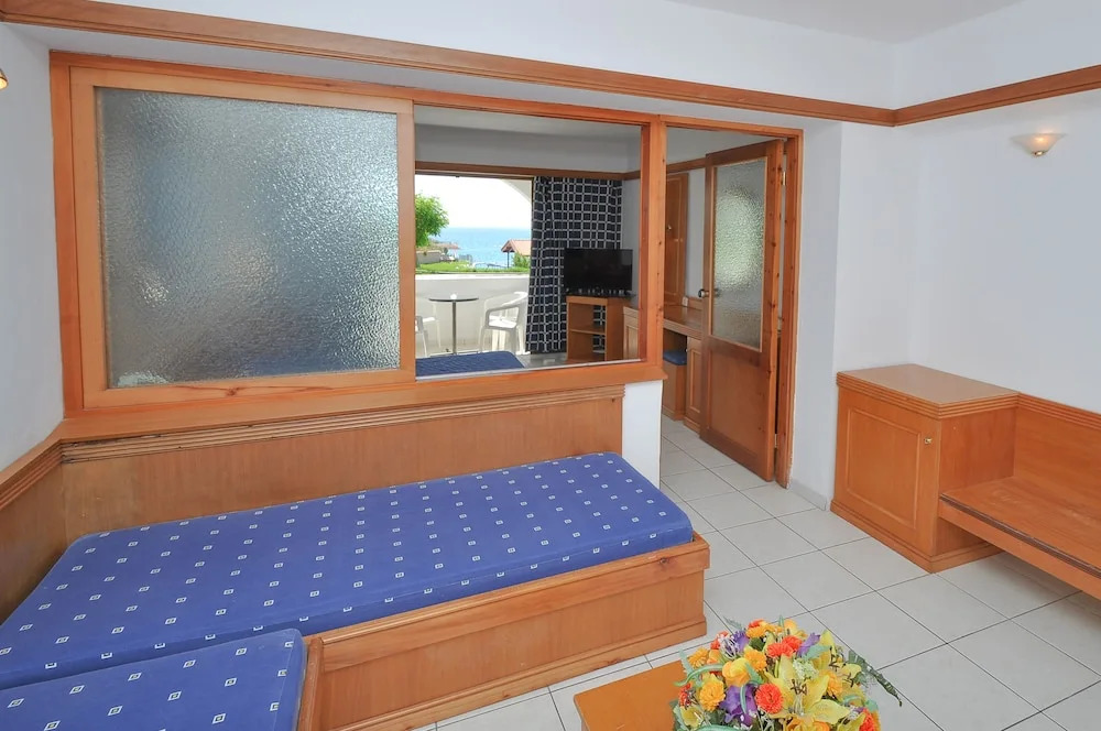 Alfa Beach Hotel