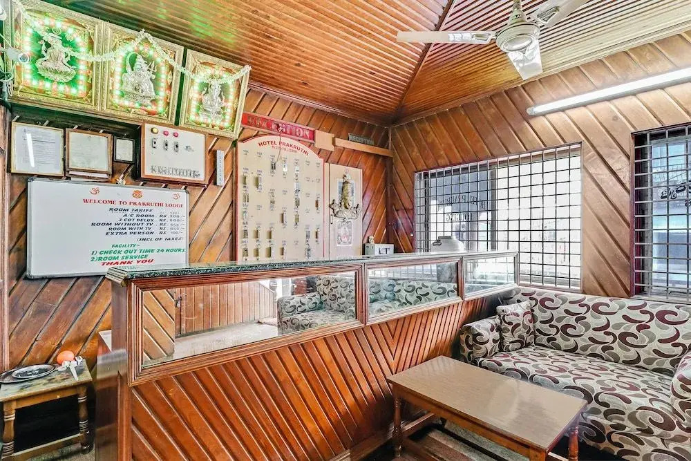 Spot on 49092 Hotel Prakruthi Boarding & Lodging